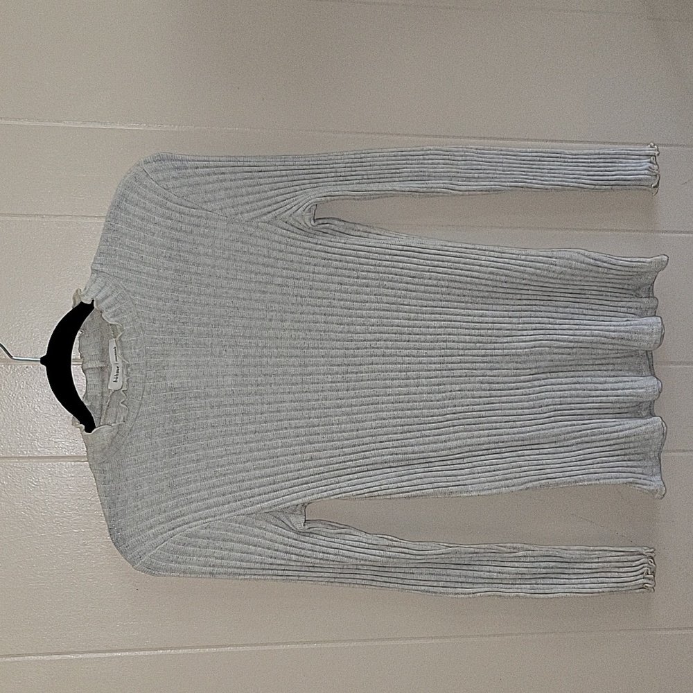 Bohme NWT ribbed ruffleneck top sz M  LS
